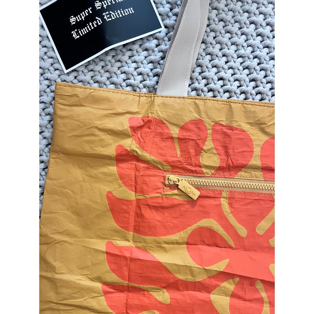 Aloha Collection• Super Special Limited Edition APPLIQUÉ Day Tripper Tote Zest - Picture 11 of 13